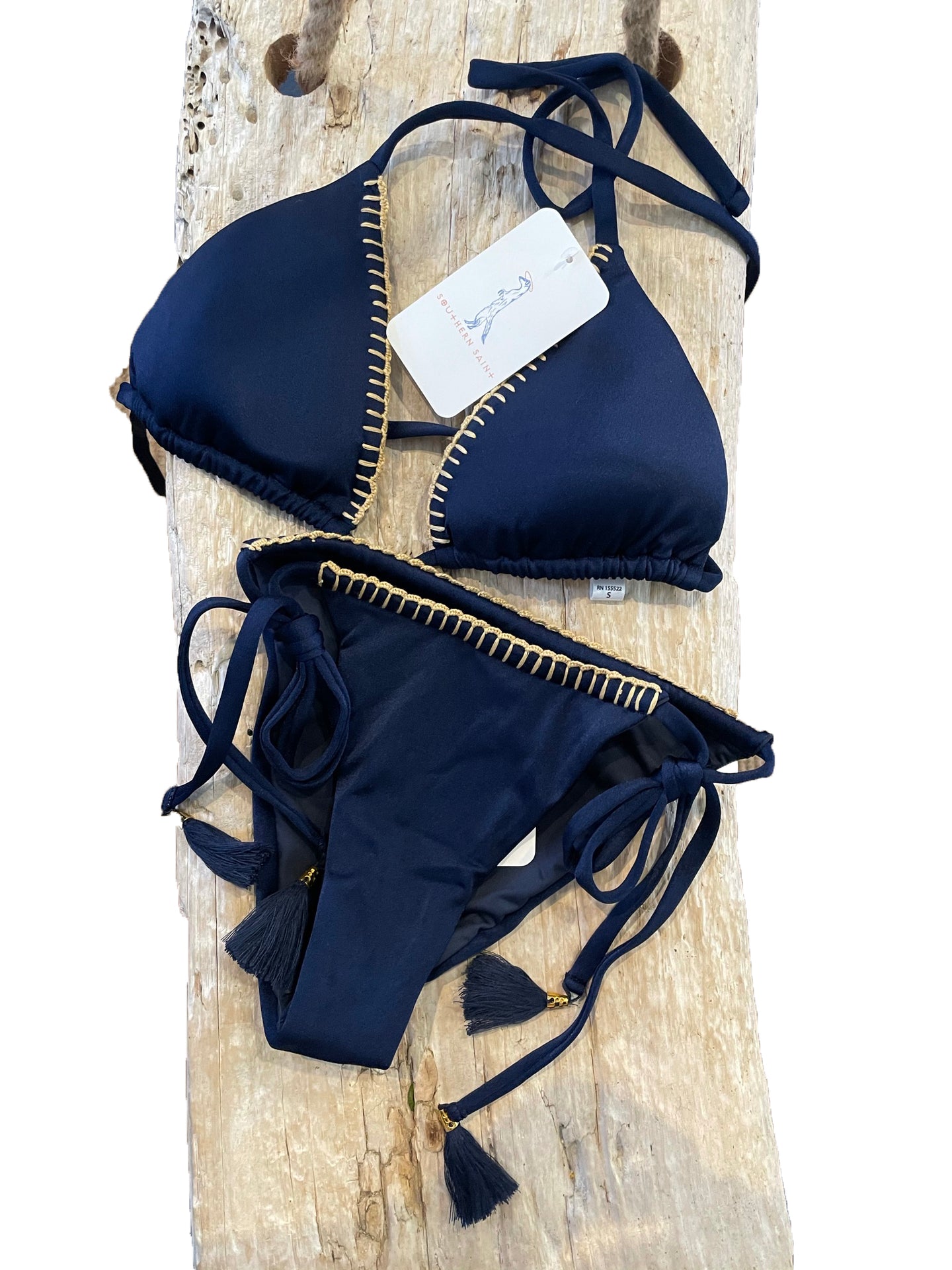 Parte inferior anudada de tanga de crochet azul marino/dorado